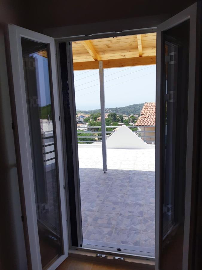 Α Peaceful Nest Apartment Volímai Exterior foto